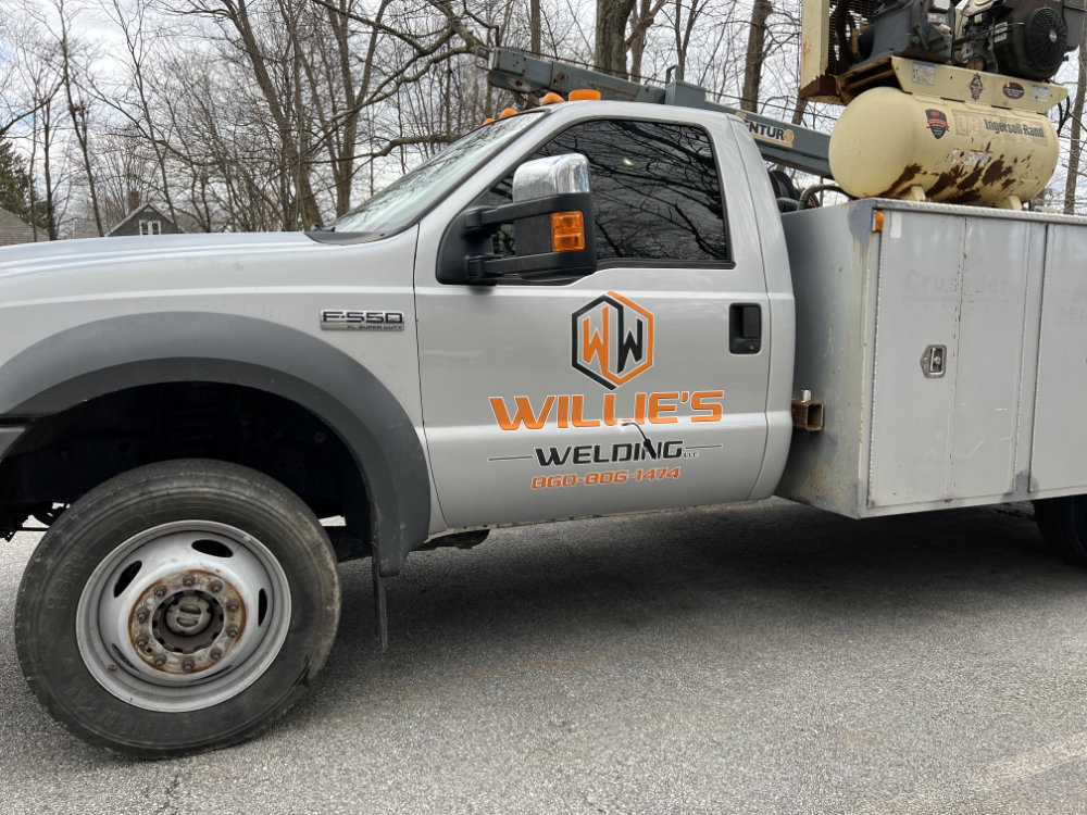 Signs and vehicle wraps gallery image