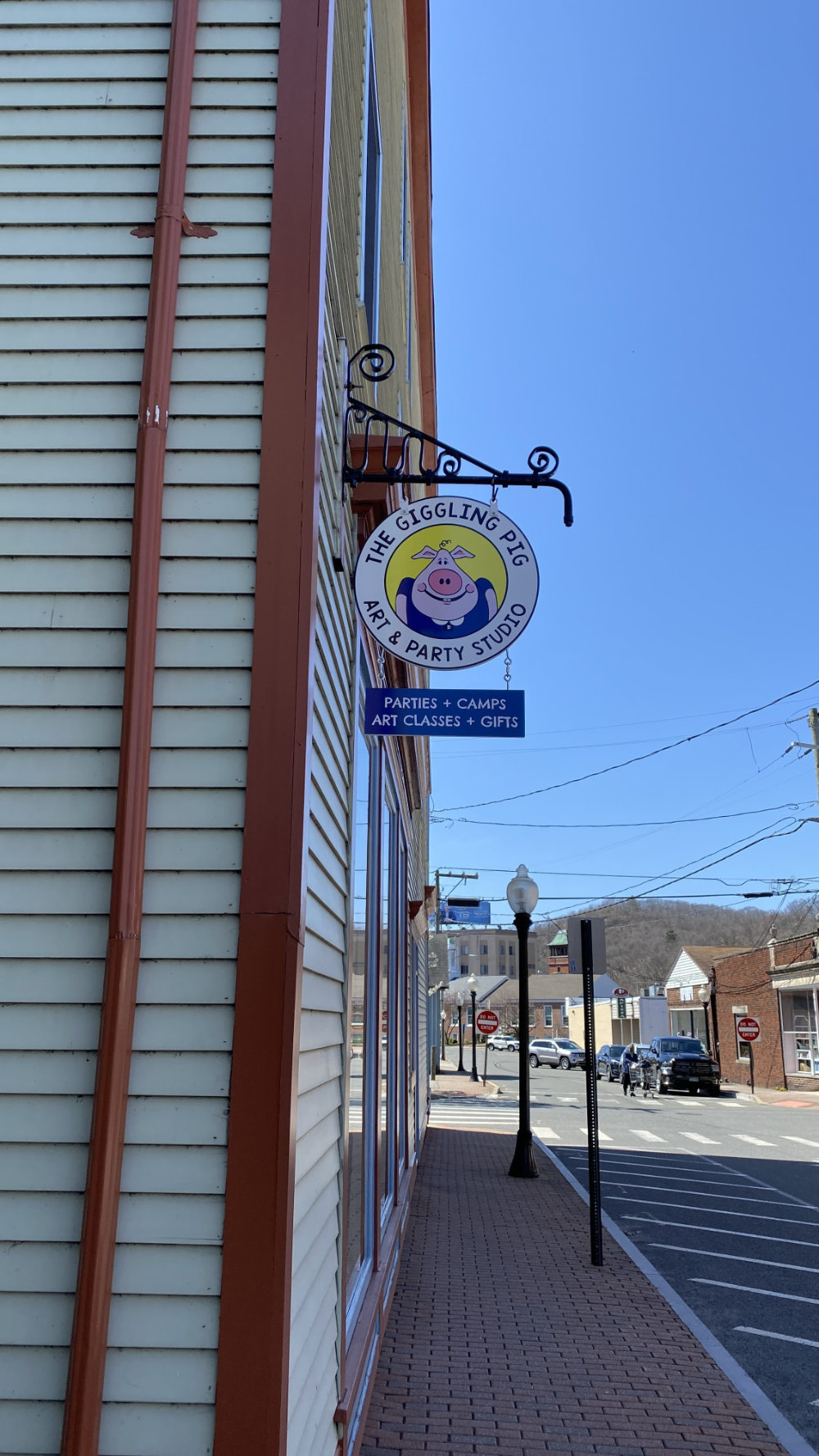 Signs and vehicle wraps gallery image