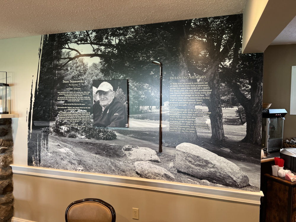 Signs and vehicle wraps gallery image