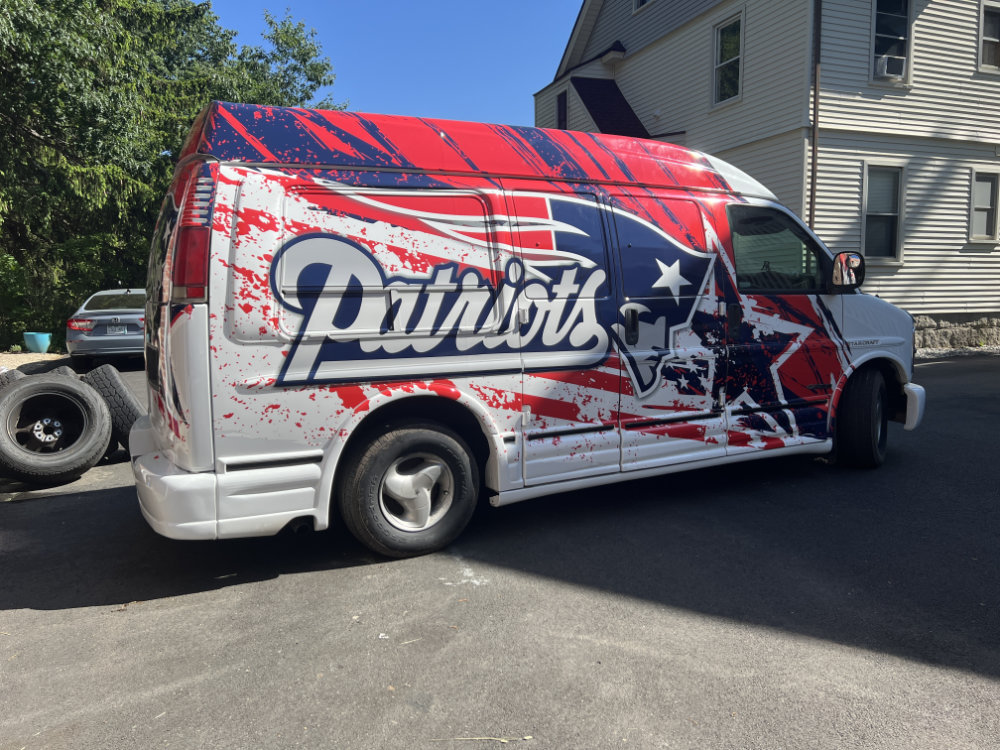 Signs and vehicle wraps gallery image