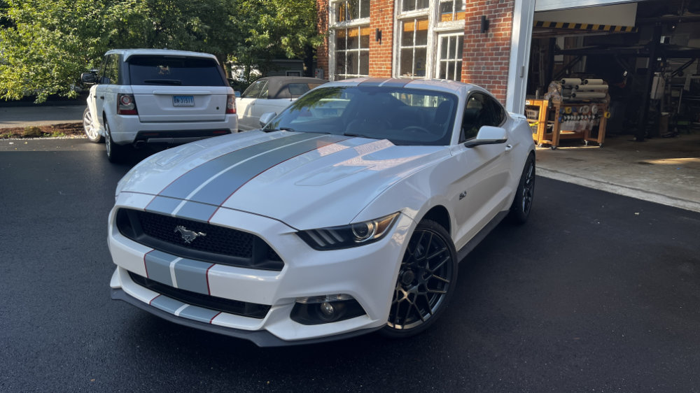 Signs and vehicle wraps gallery image