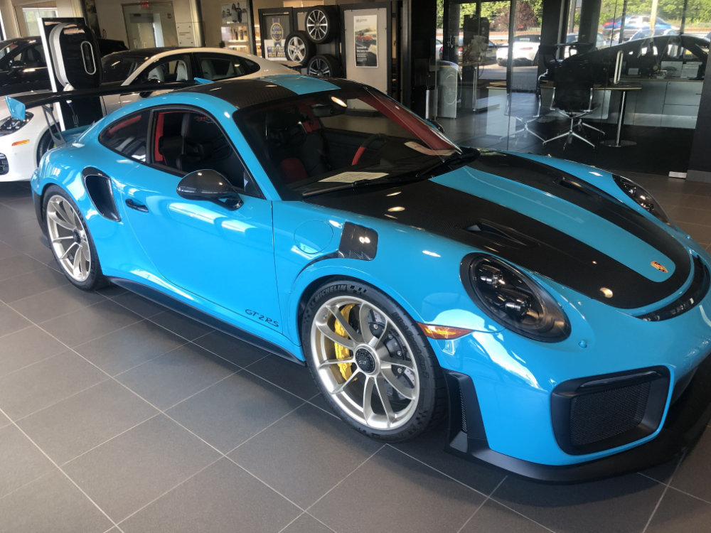 Signs and vehicle wraps gallery image