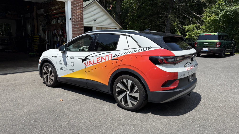 Signs and vehicle wraps gallery image