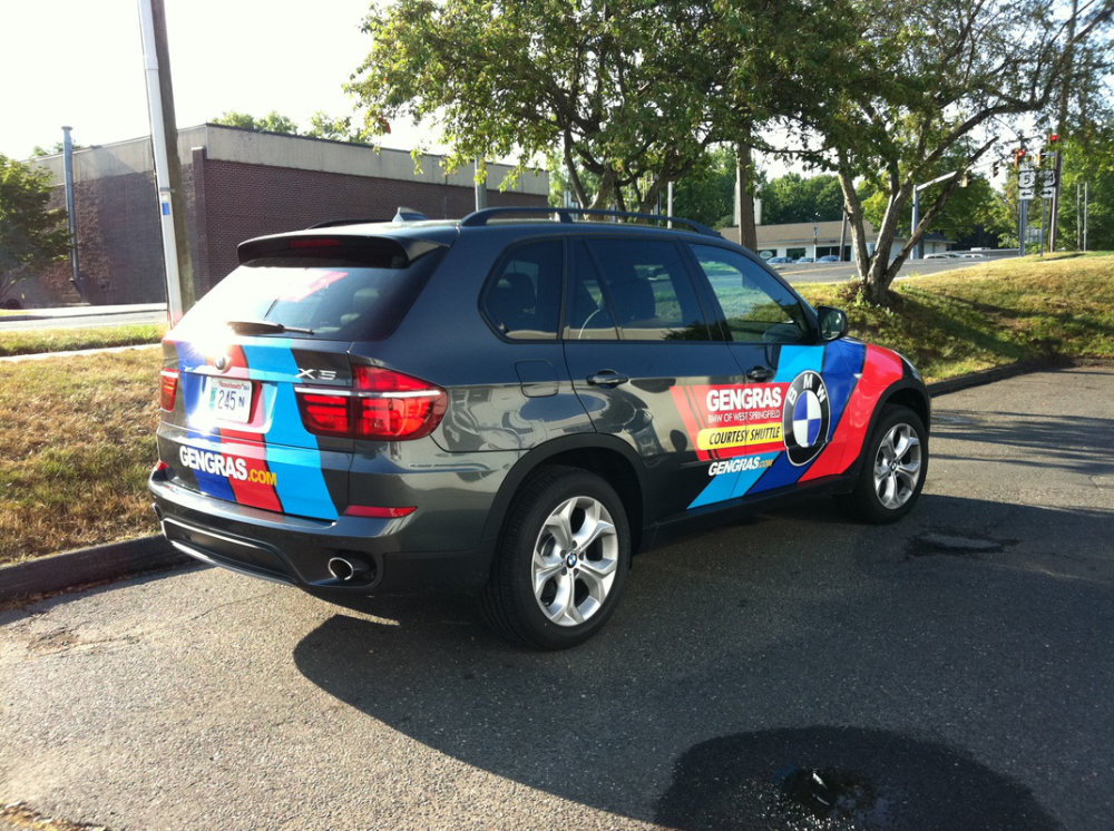 Signs and vehicle wraps gallery image